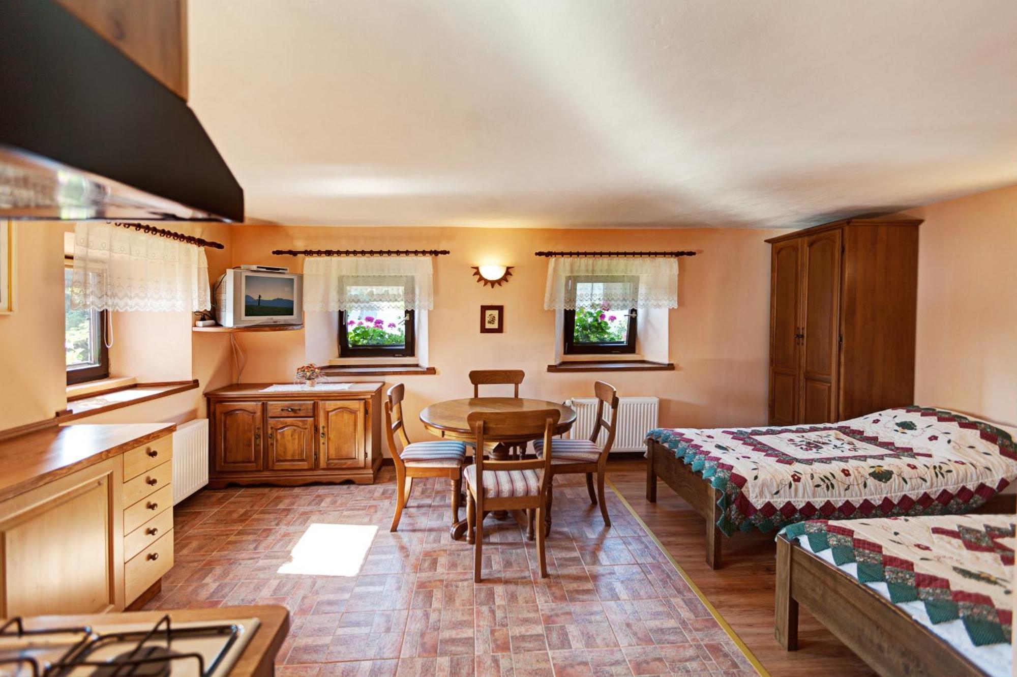 Apartmaji Pr-Gujlu Sela Nad Podmelcem 5220 Tolmin Podmelec Kültér fotó