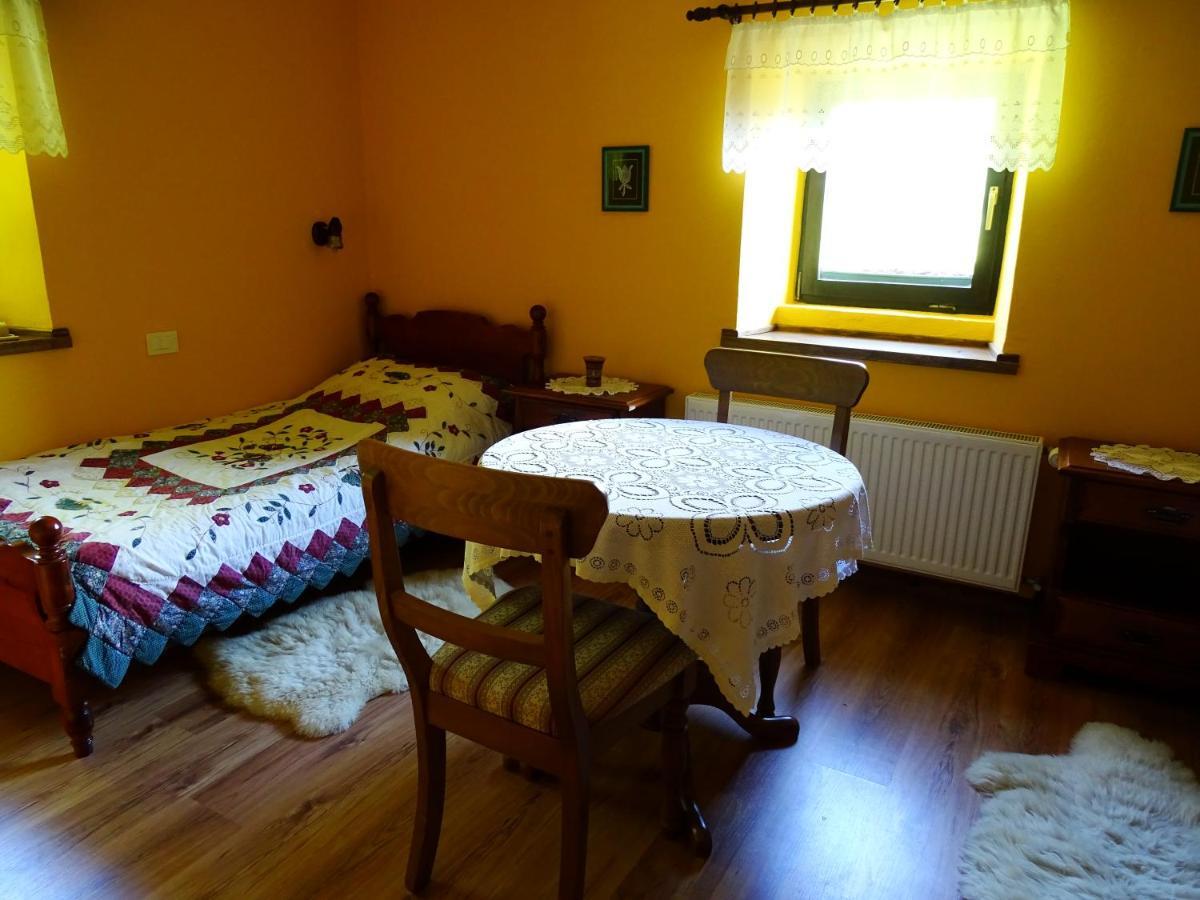 Apartmaji Pr-Gujlu Sela Nad Podmelcem 5220 Tolmin Podmelec Kültér fotó