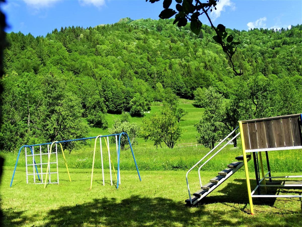 Apartmaji Pr-Gujlu Sela Nad Podmelcem 5220 Tolmin Podmelec Kültér fotó