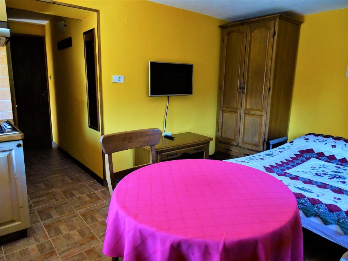 Apartmaji Pr-Gujlu Sela Nad Podmelcem 5220 Tolmin Podmelec Kültér fotó
