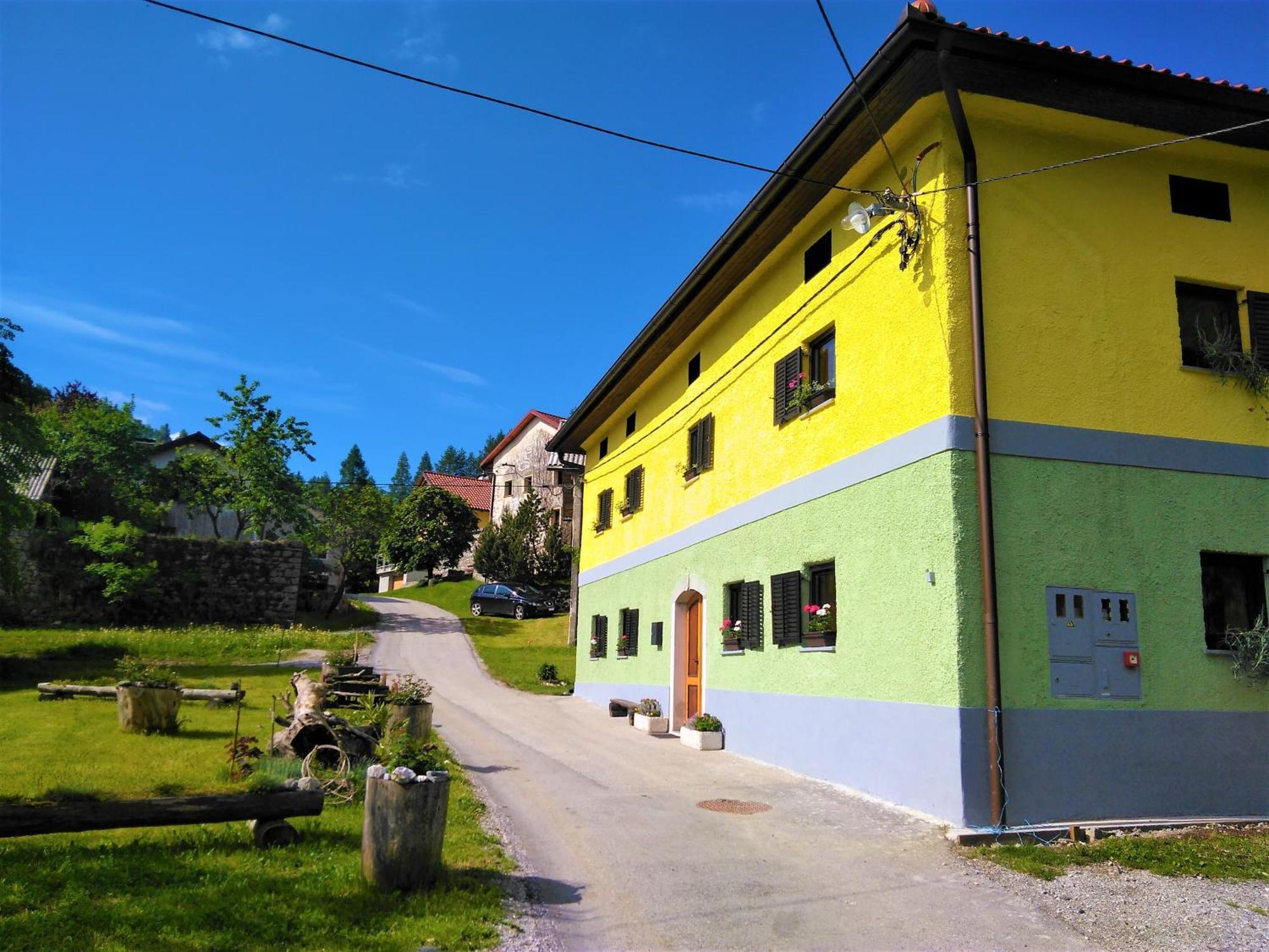 Apartmaji Pr-Gujlu Sela Nad Podmelcem 5220 Tolmin Podmelec Kültér fotó