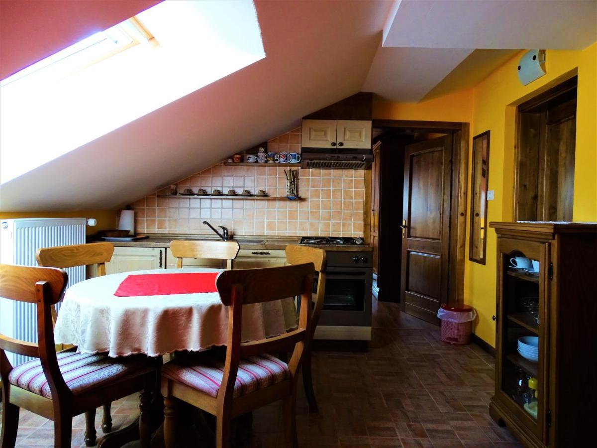 Apartmaji Pr-Gujlu Sela Nad Podmelcem 5220 Tolmin Podmelec Kültér fotó