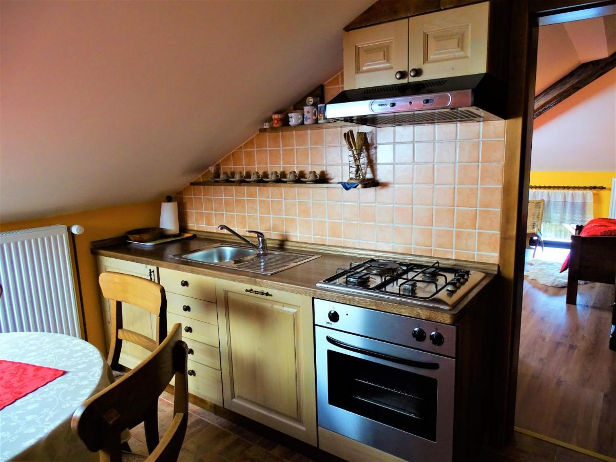 Apartmaji Pr-Gujlu Sela Nad Podmelcem 5220 Tolmin Podmelec Kültér fotó